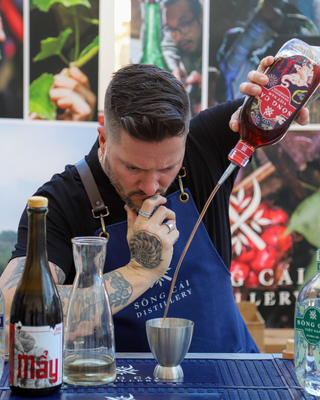 Sip &amp; Paint – Vietnamese Art &amp; Cocktails with Sông Cái - Thursday, February 5 | 🕕 6:00 PM